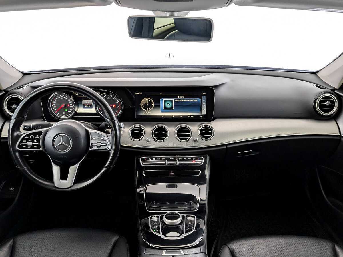 Б/У Мерседес-Бенц Е-Класс 2018 года. Фото: #11