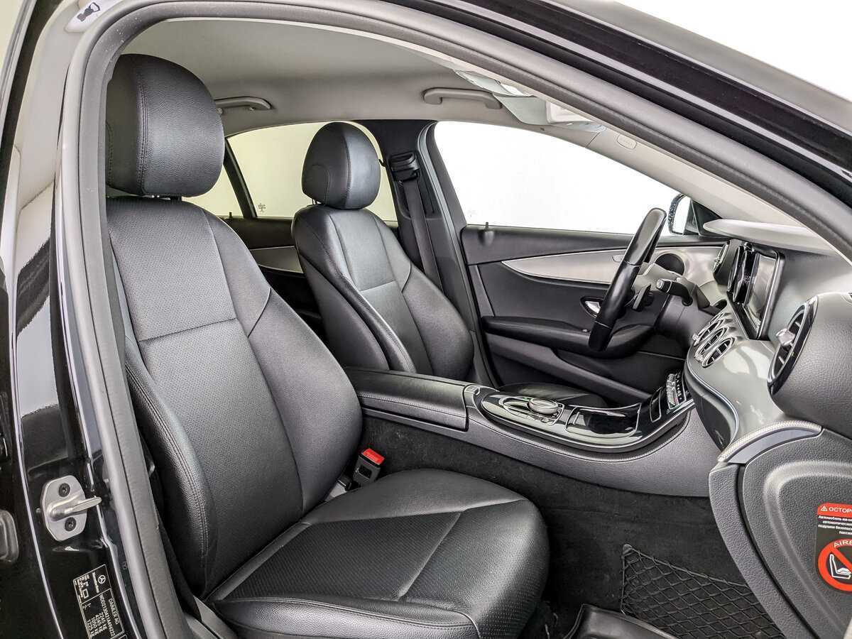 Б/У Мерседес-Бенц Е-Класс 2018 года. Фото: #19