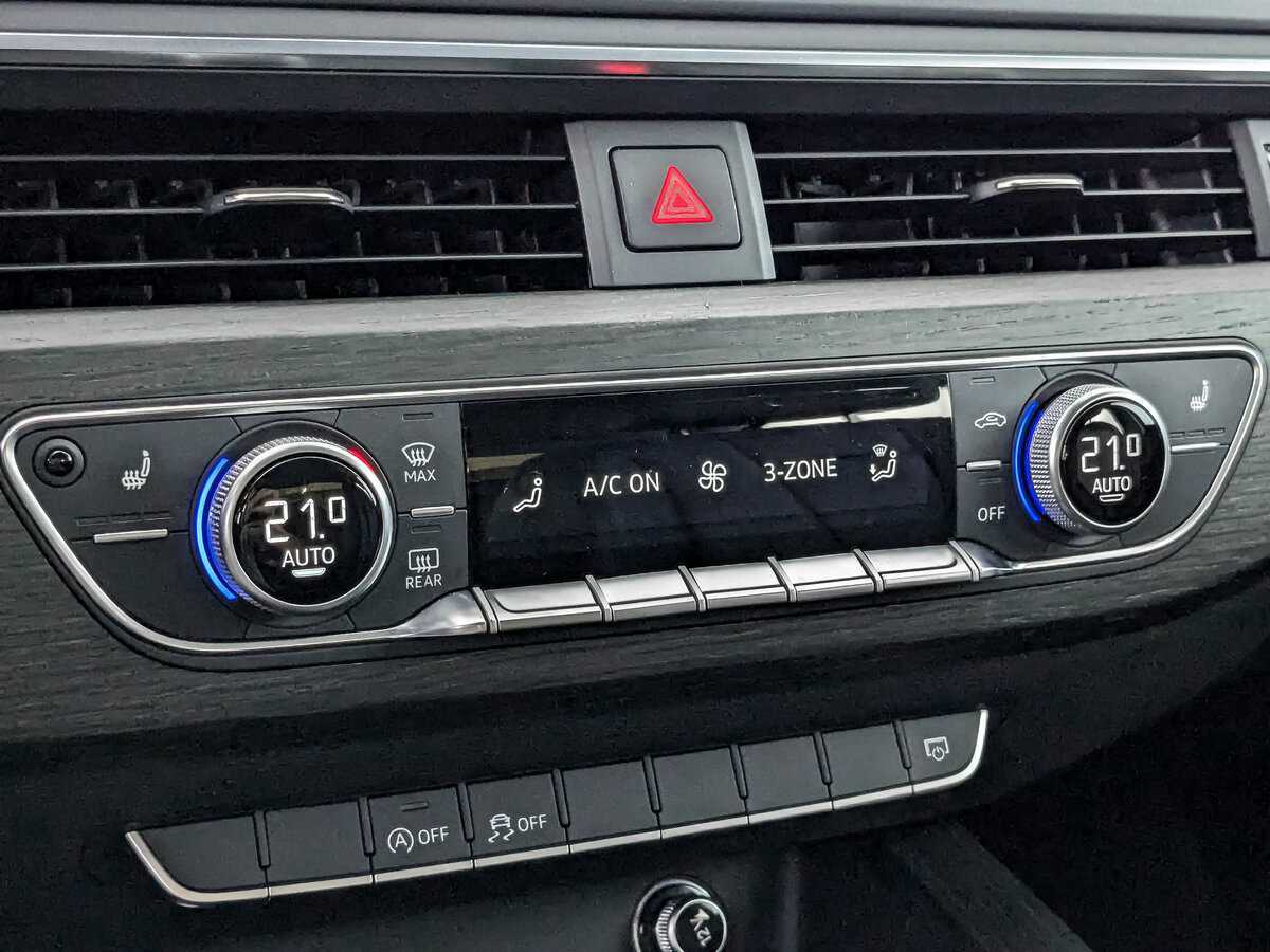 Б/У Ауди А4 2018 года. Фото: #16