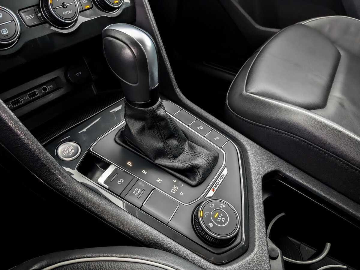 Б/У Фольксваген Тигуан 2020 года. Фото: #23