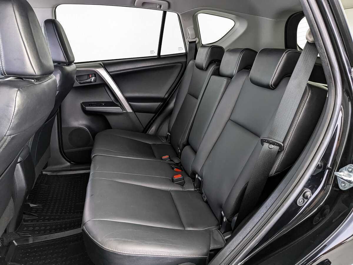 Б/У Тойота Рав4 2017 года. Фото: #13