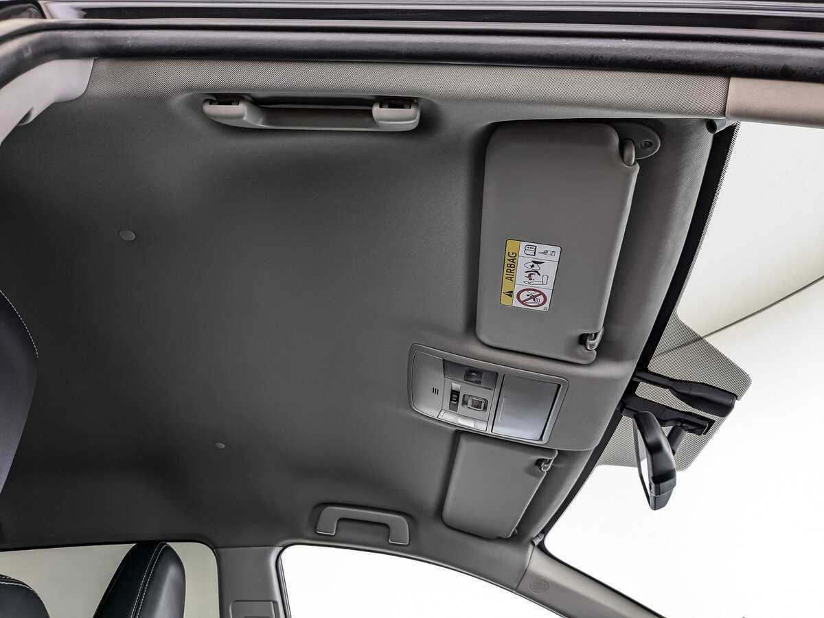 Б/У Тойота Рав4 2017 года. Фото: #18