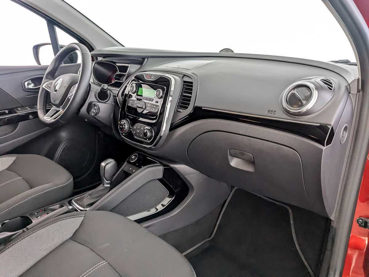 Б/У Рено Каптюр 2021 года. Фото: #8