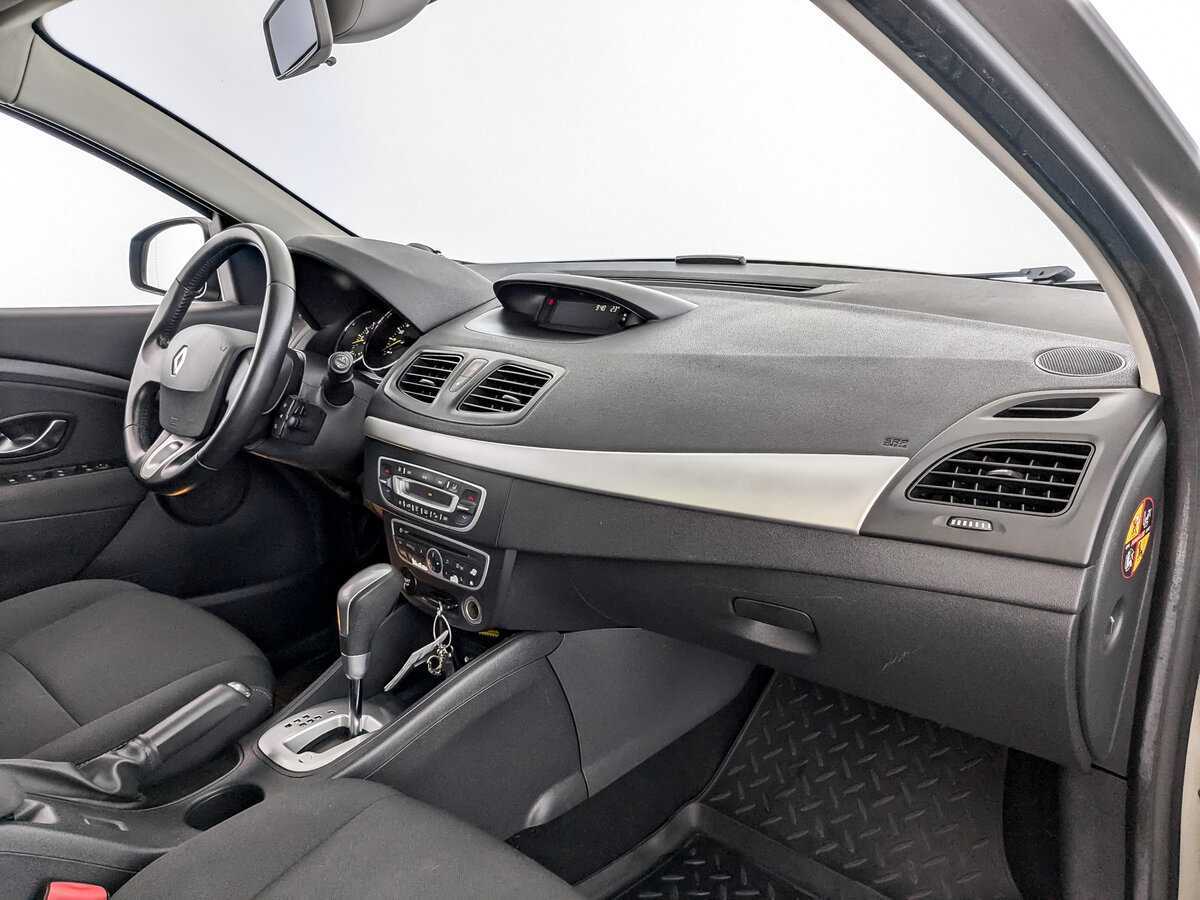 Б/У Рено Флюенс 2012 года. Фото: #8