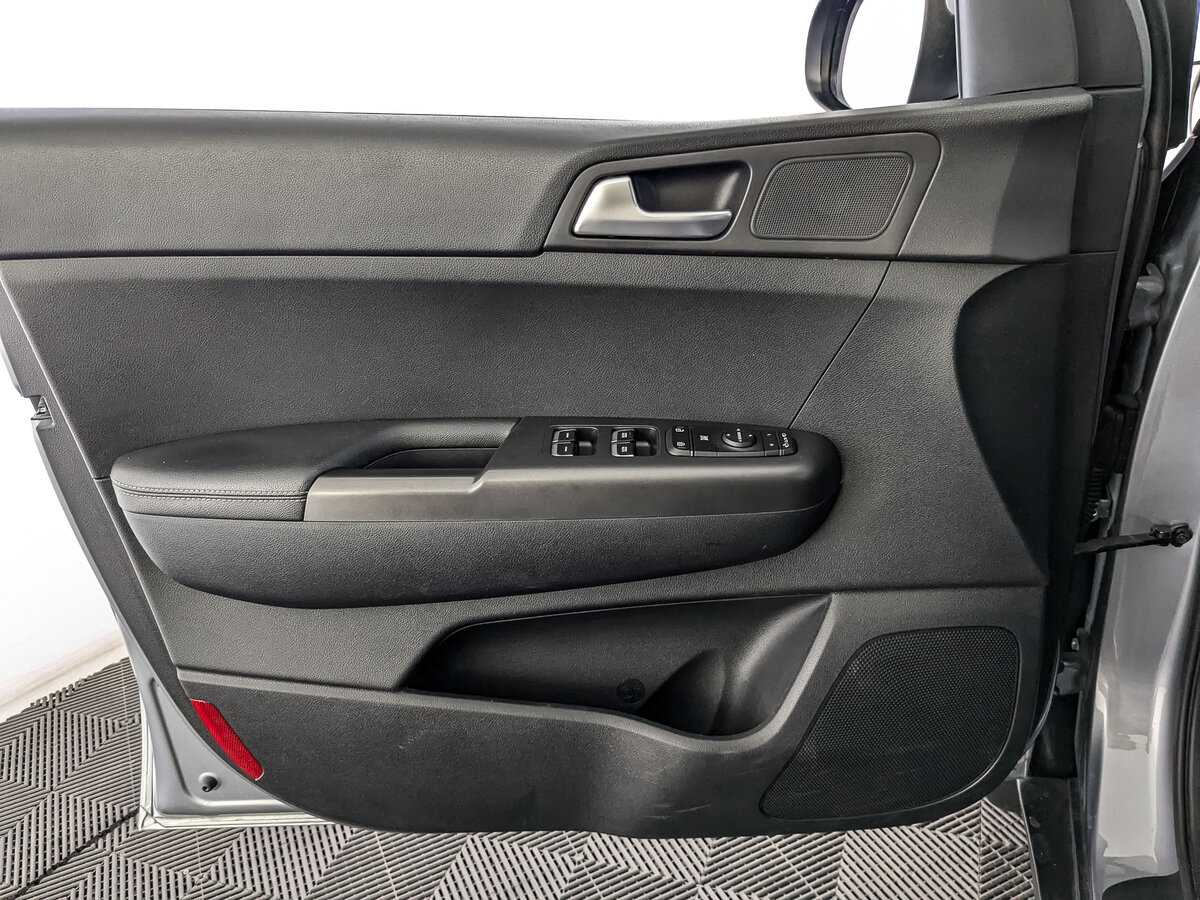 Б/У Киа Спортейдж 2021 года. Фото: #14