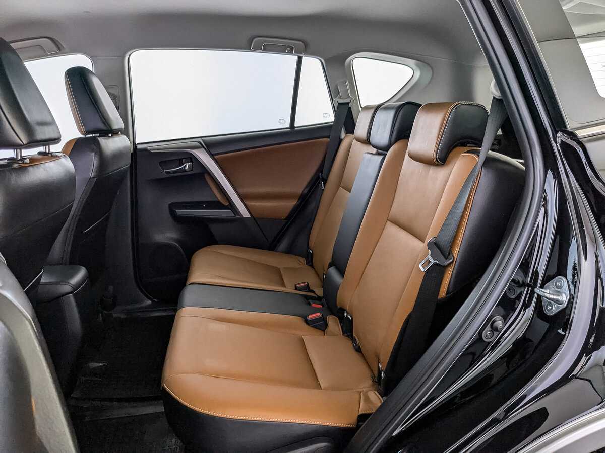 Б/У Тойота Рав4 2017 года. Фото: #13