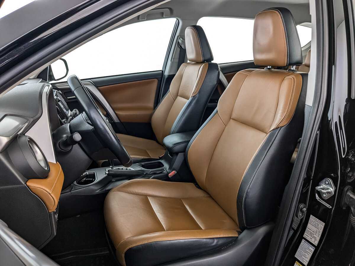 Б/У Тойота Рав4 2017 года. Фото: #15