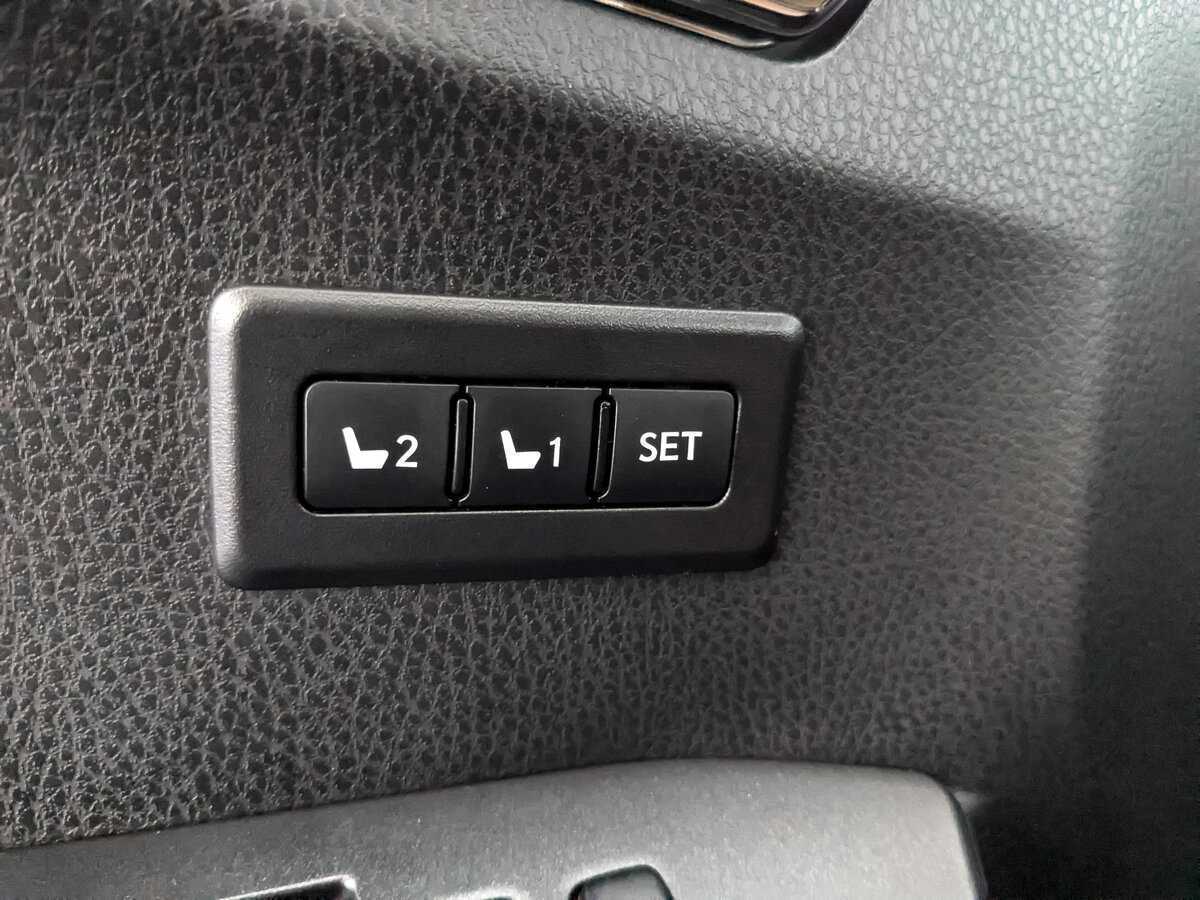 Б/У Тойота Рав4 2017 года. Фото: #24