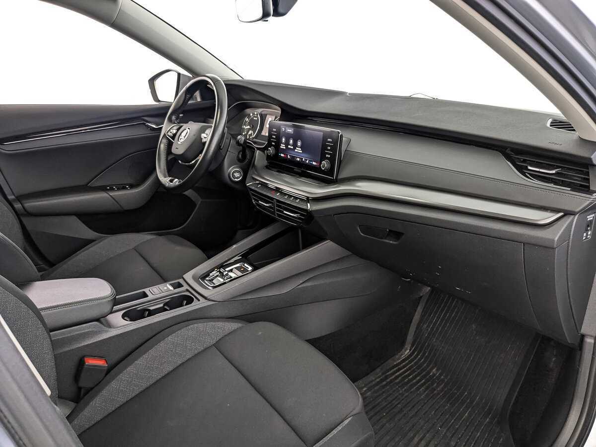 Б/У Шкода Октавия 2021 года. Фото: #8