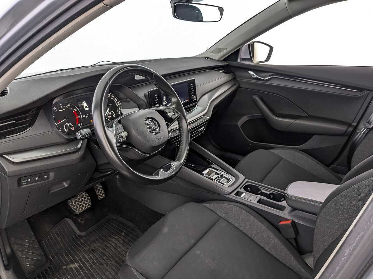 Б/У Шкода Октавия 2021 года. Фото: #10