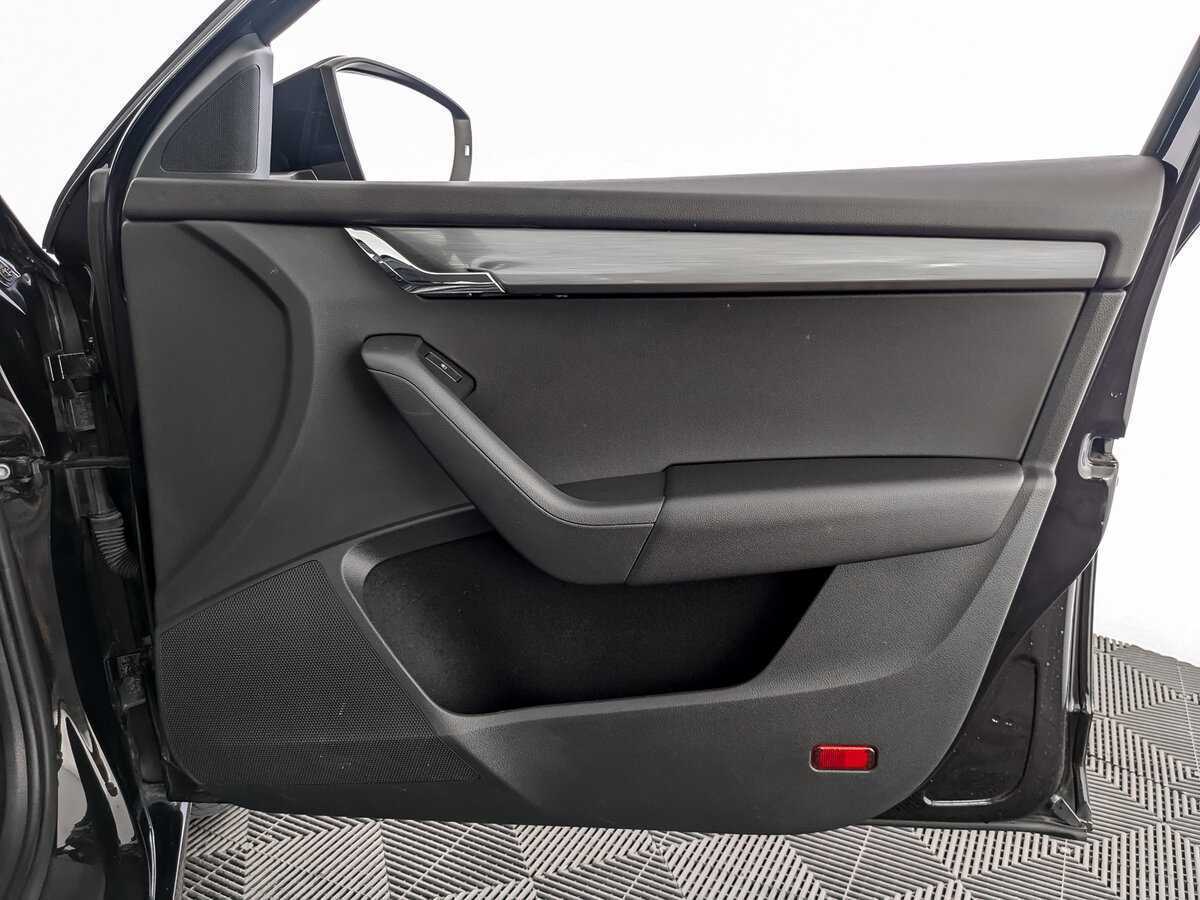 Б/У Шкода Октавия 2019 года. Фото: #19