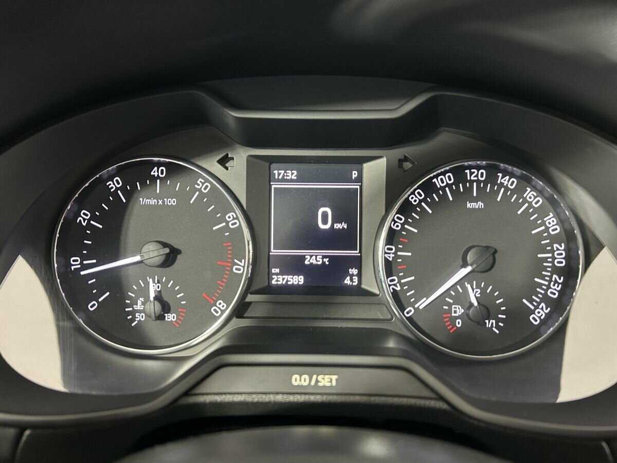 Б/У Шкода Октавия 2014 года. Фото: #10