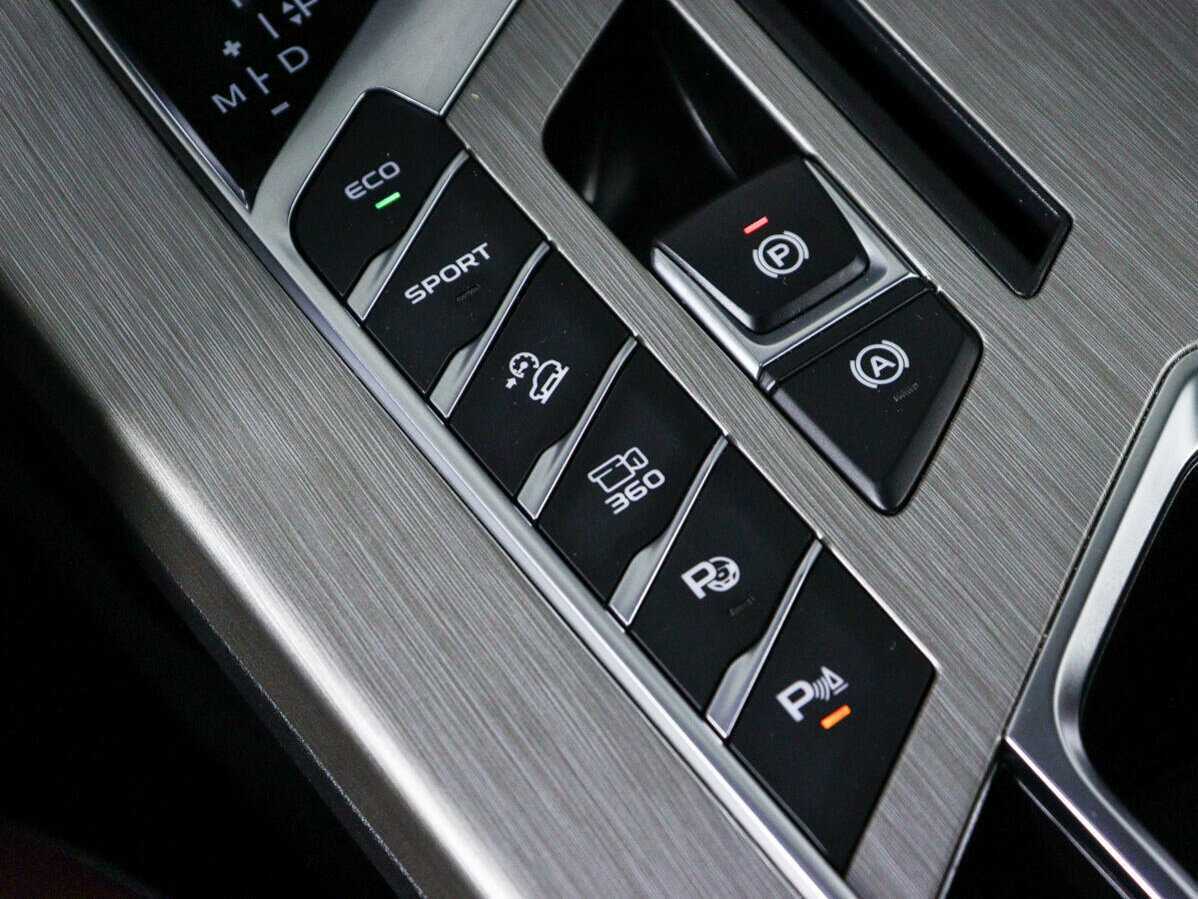 Б/У Джили Кулрэй 2023 года. Фото: #16