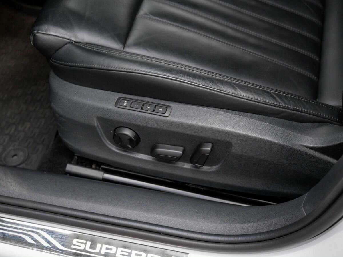 Б/У Шкода Суперб 2018 года. Фото: #16