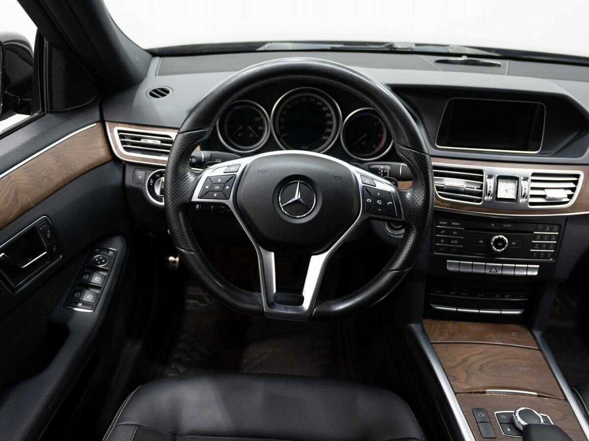 Б/У Мерседес-Бенц Е-Класс 2015 года. Фото: #14