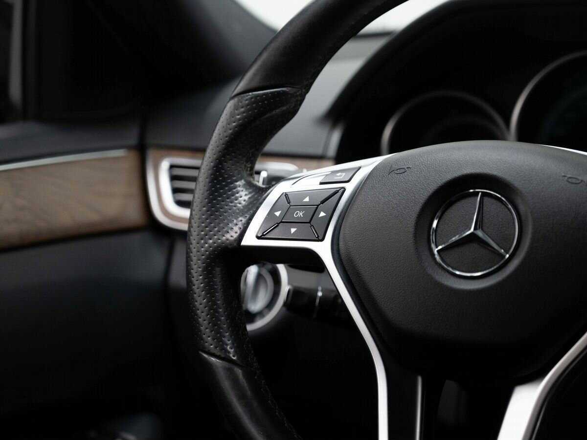 Б/У Мерседес-Бенц Е-Класс 2015 года. Фото: #15