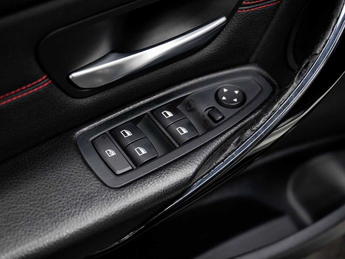 Б/У БМВ 3 серии 2013 года. Фото: #14