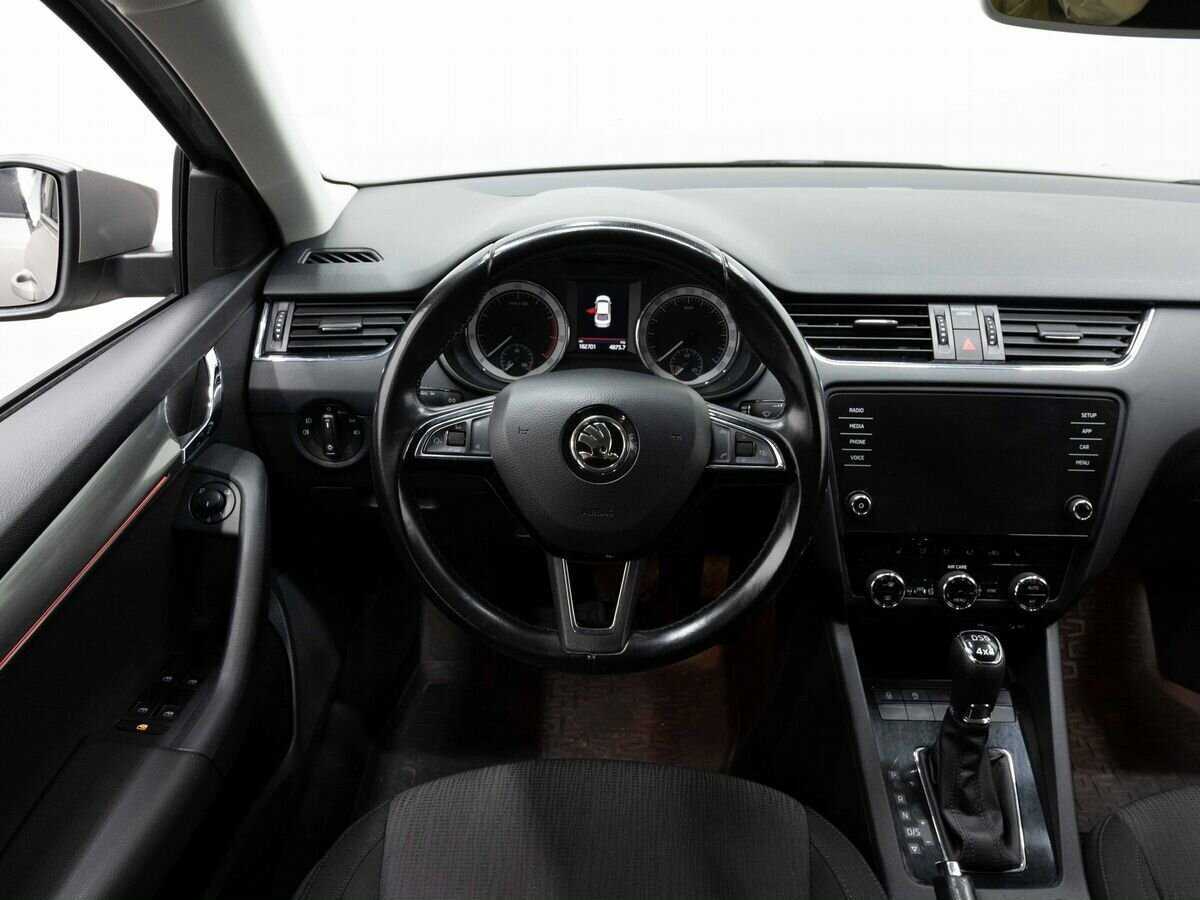 Б/У Шкода Октавия 2017 года. Фото: #13