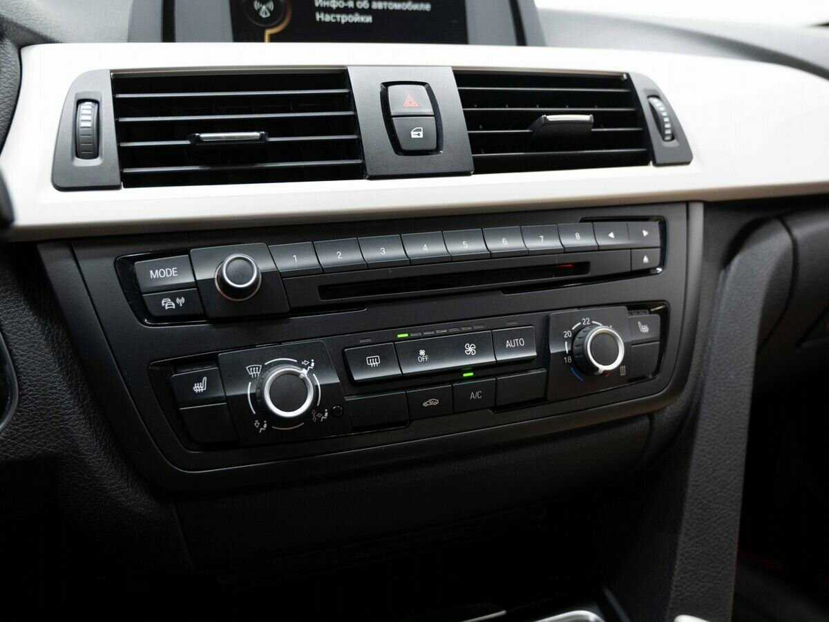 Б/У БМВ 3 серии 2014 года. Фото: #18