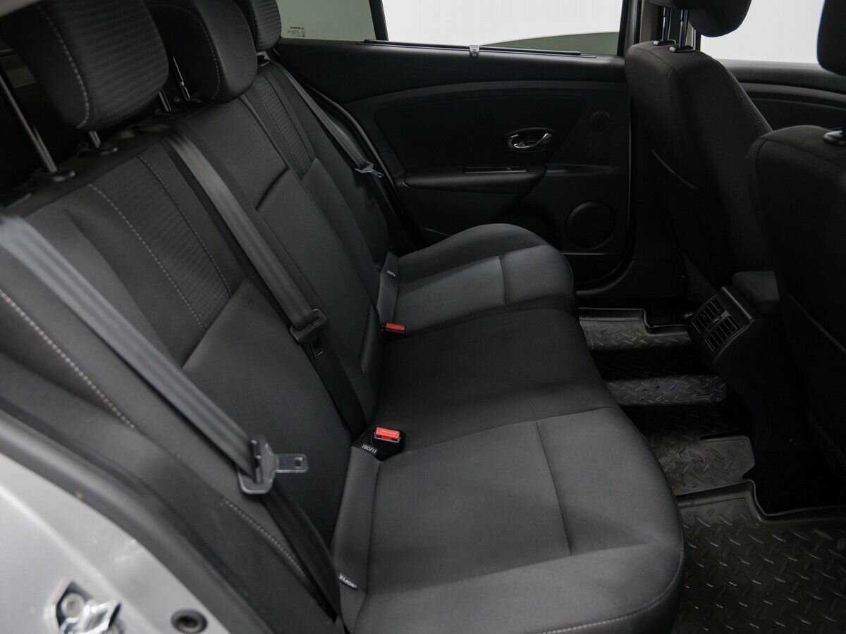 Б/У Рено Флюенс 2013 года. Фото: #8