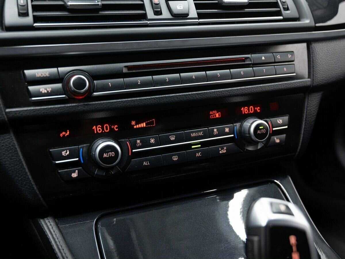 Б/У БМВ 5 серии 2012 года. Фото: #17