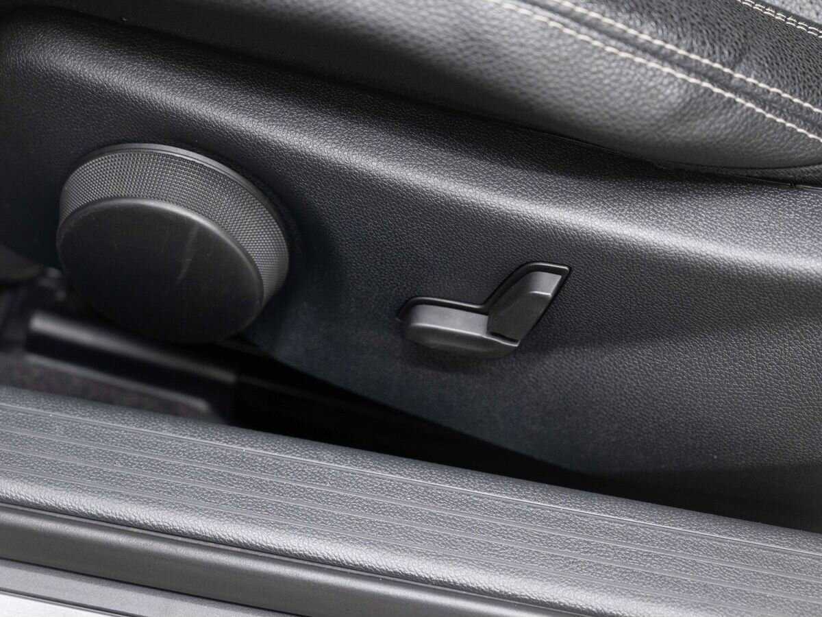 Б/У Мерседес-Бенц Е-Класс 2013 года. Фото: #16