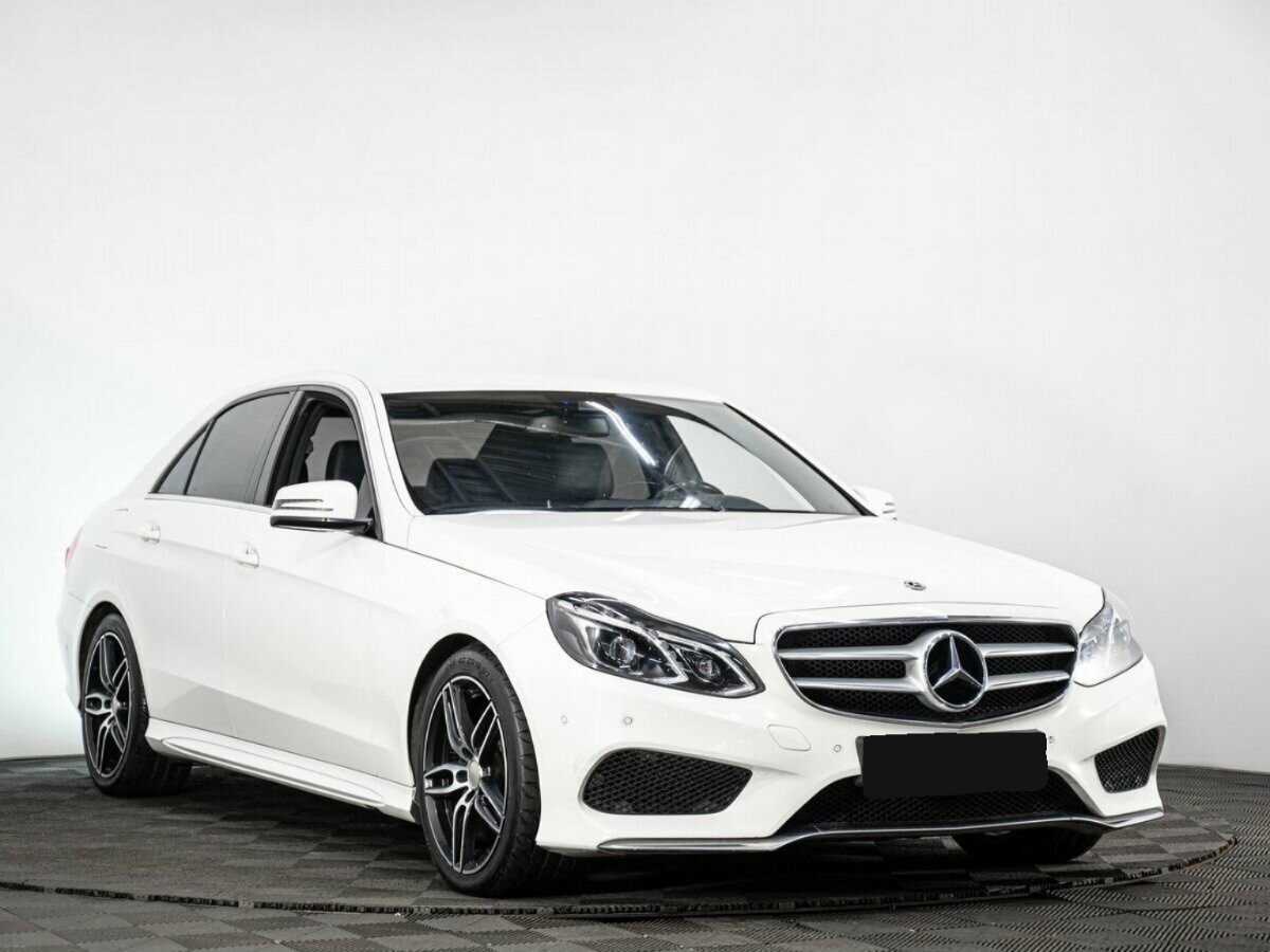 Б/У Мерседес-Бенц Е-Класс 2013 года. Фото: #2