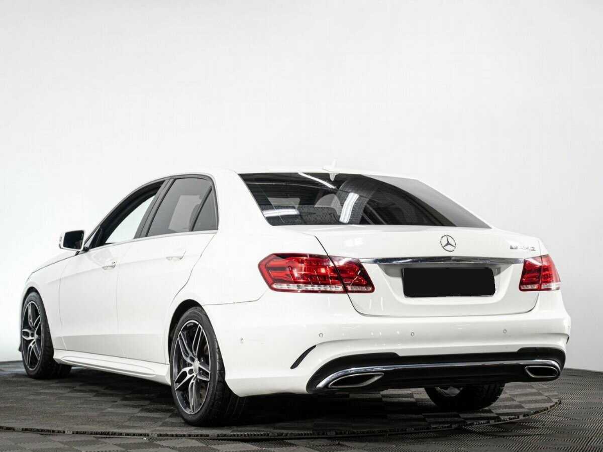 Б/У Мерседес-Бенц Е-Класс 2013 года. Фото: #3