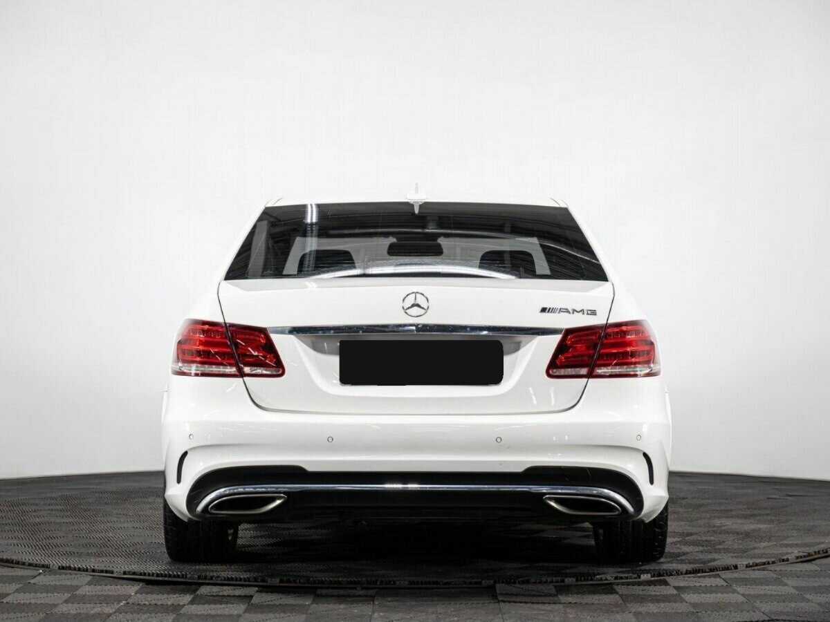 Б/У Мерседес-Бенц Е-Класс 2013 года. Фото: #4