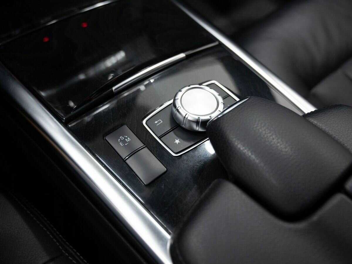 Б/У Мерседес-Бенц Е-Класс 2013 года. Фото: #16