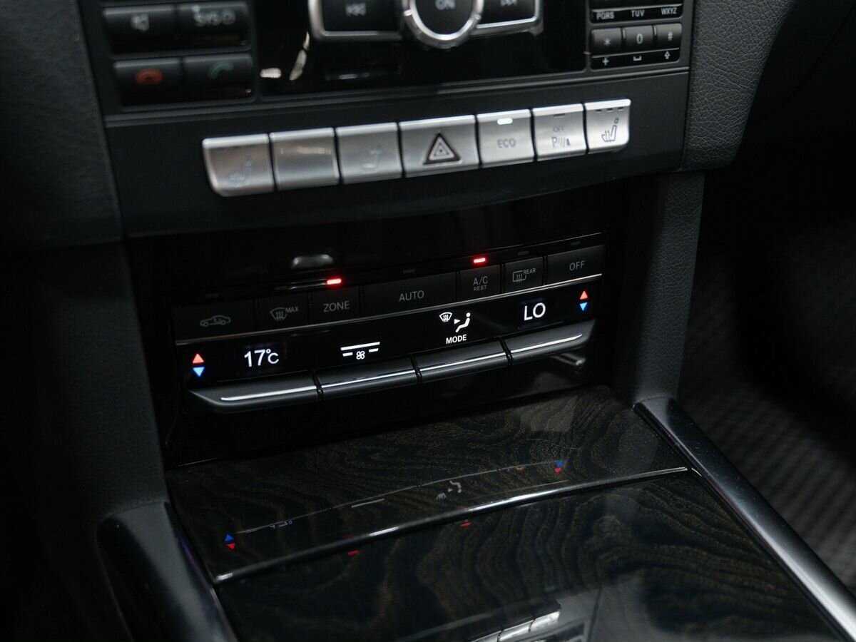 Б/У Мерседес-Бенц Е-Класс 2013 года. Фото: #17