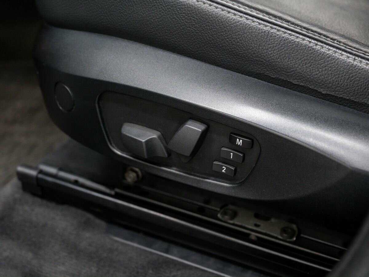 Б/У БМВ Икс3 2013 года. Фото: #16