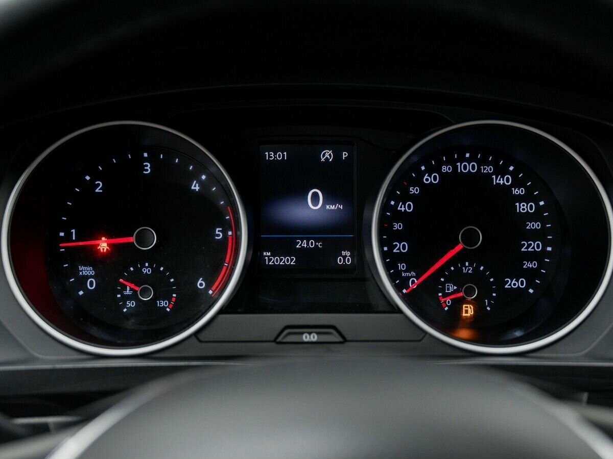 Б/У Фольксваген Тигуан 2018 года. Фото: #23