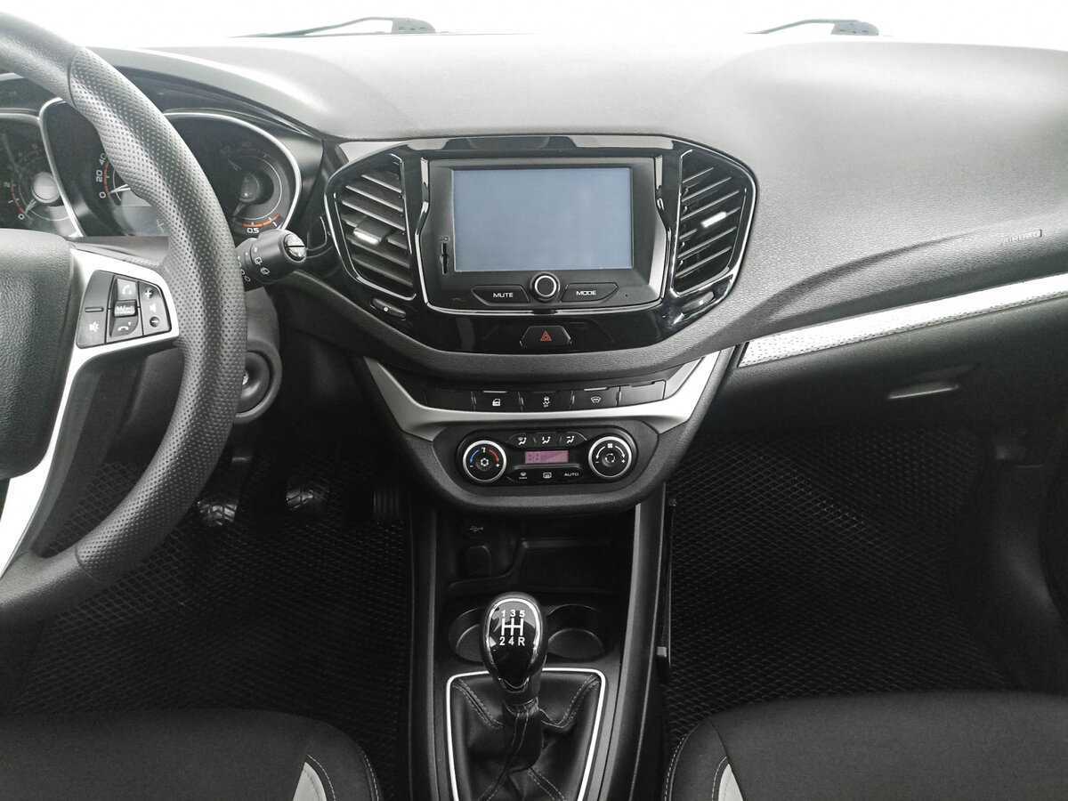 Б/У Лада (ВАЗ) Веста 2017 года. Фото: #12