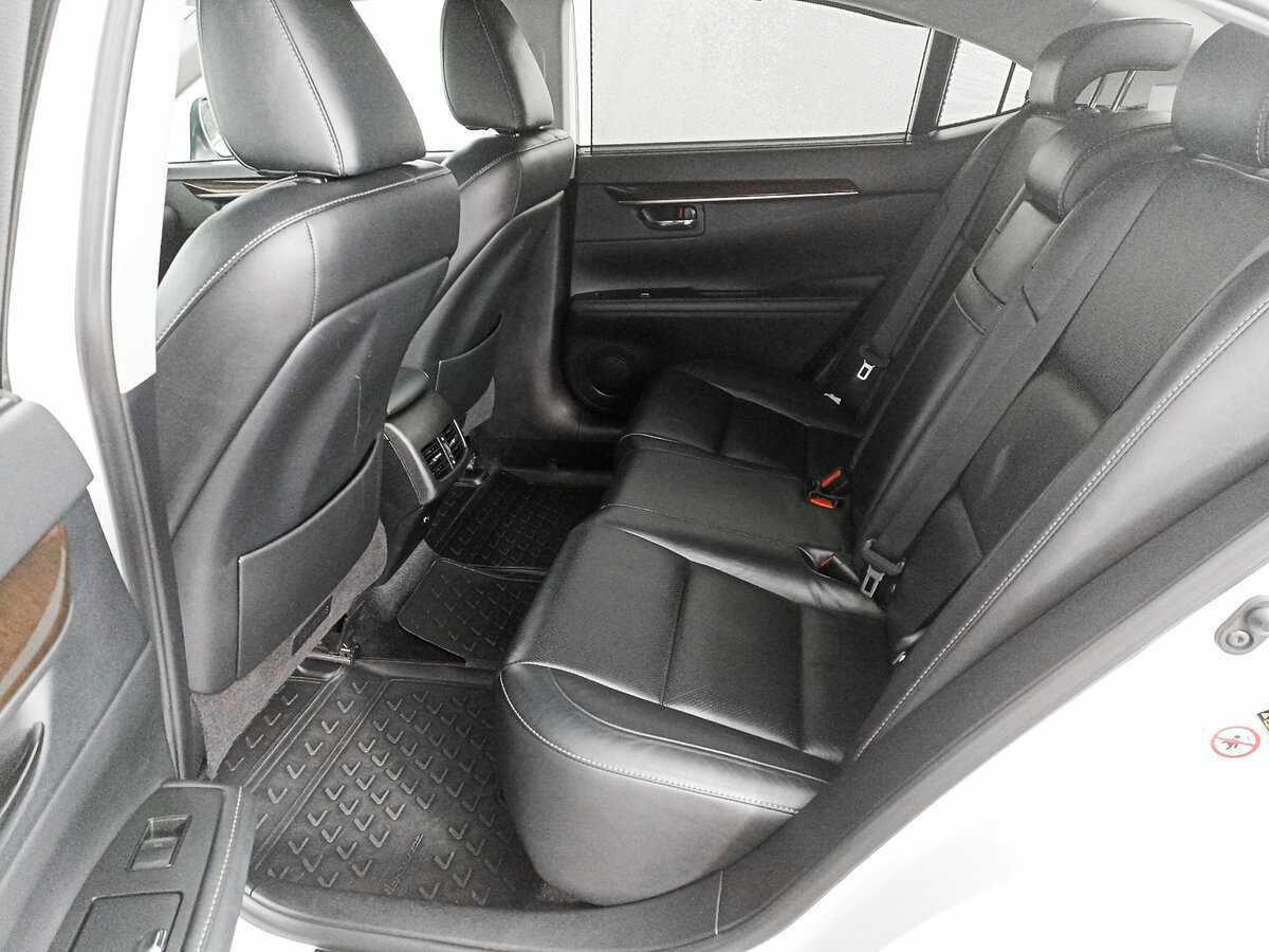 Б/У Лексус ЕС 2015 года. Фото: #6