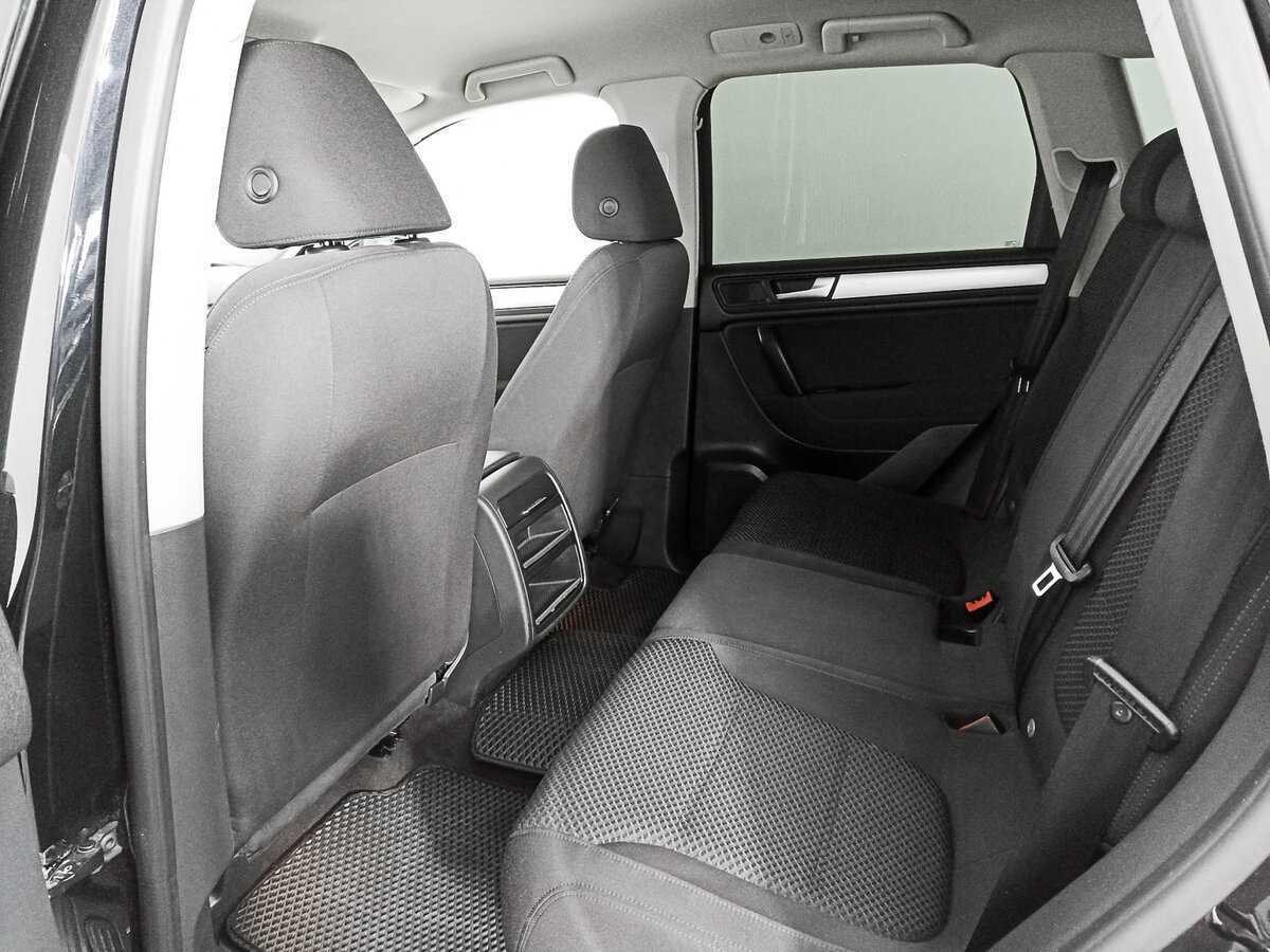 Б/У Фольксваген Туарег 2013 года. Фото: #6