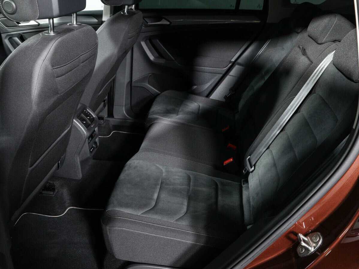 Б/У Фольксваген Тигуан 2021 года. Фото: #7