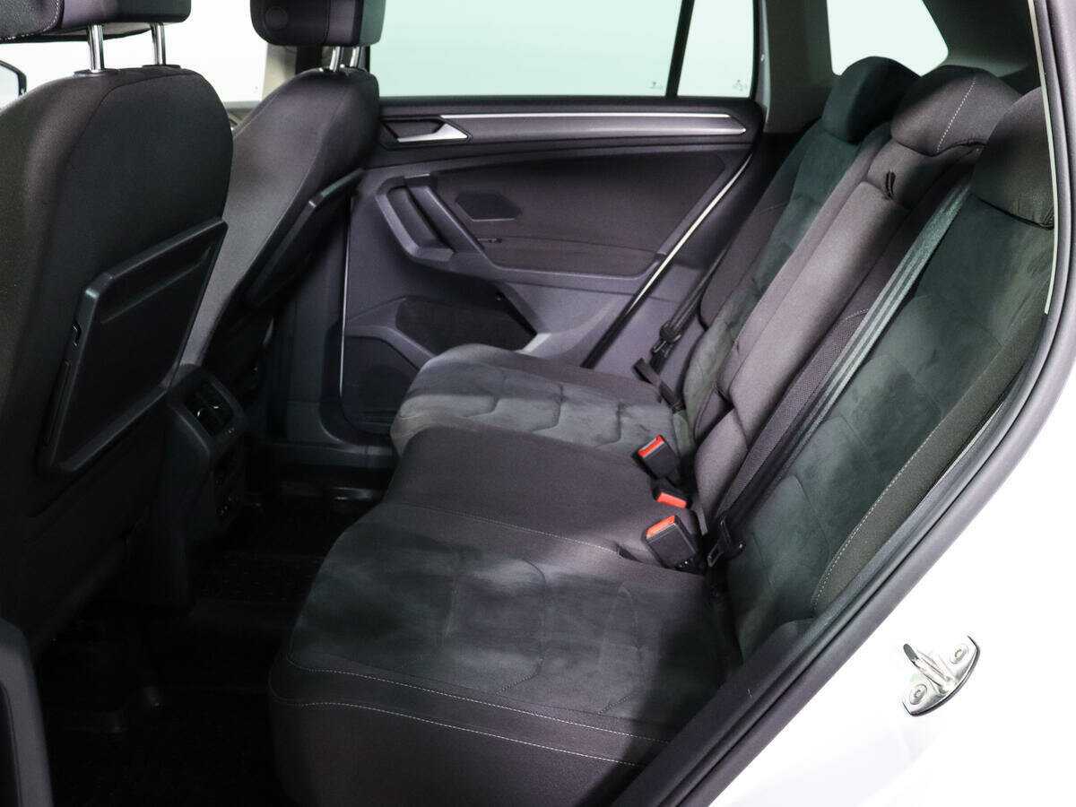 Б/У Фольксваген Тигуан 2018 года. Фото: #9