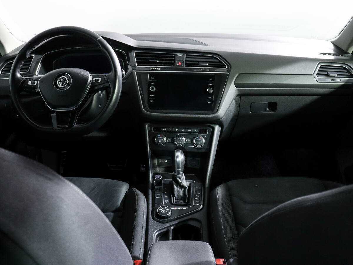 Б/У Фольксваген Тигуан 2018 года. Фото: #11