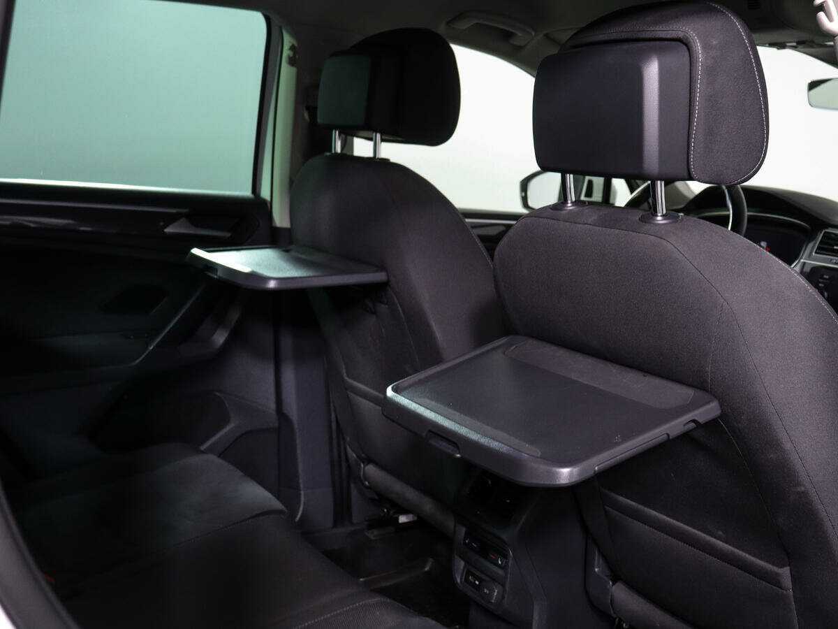 Б/У Фольксваген Тигуан 2018 года. Фото: #16