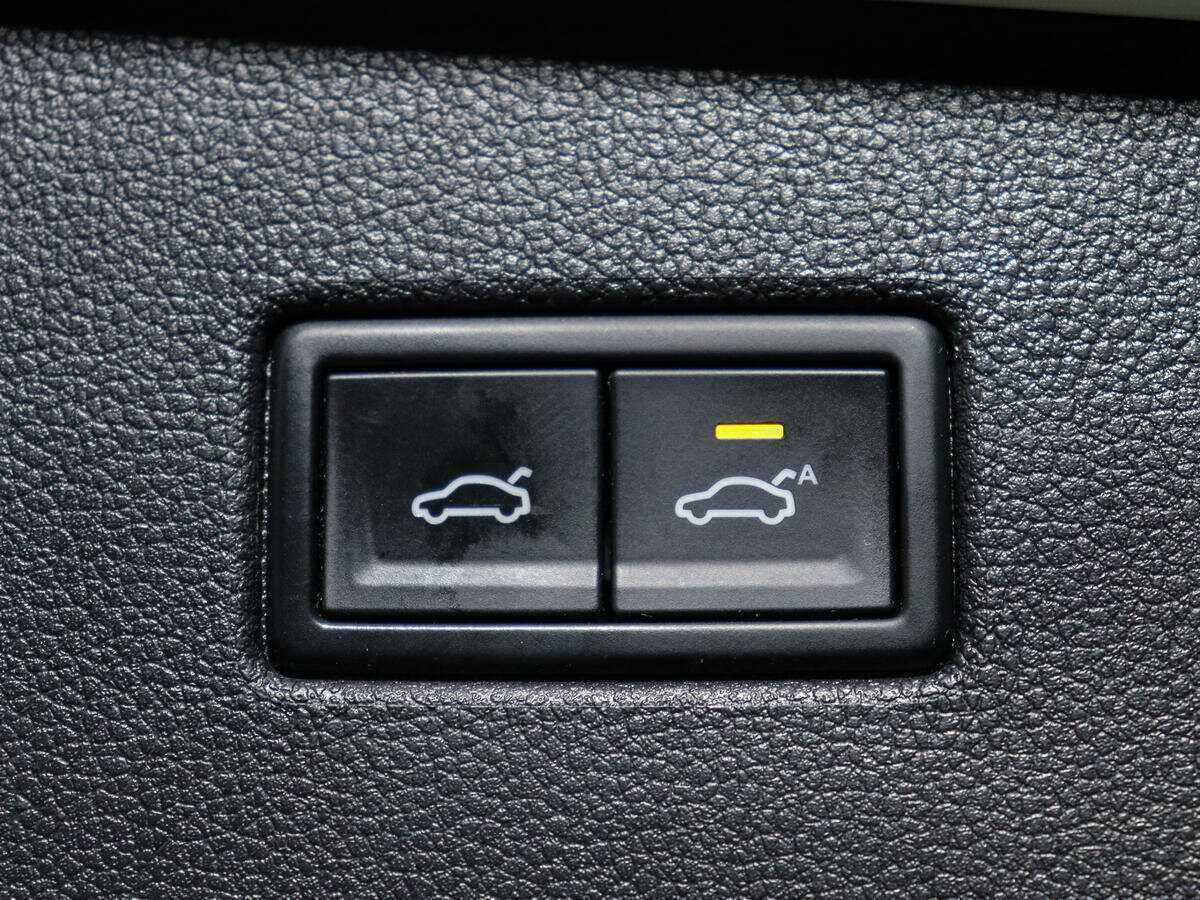 Б/У Фольксваген Тигуан 2018 года. Фото: #17