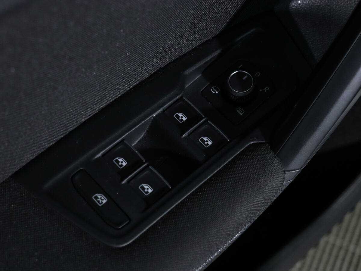 Б/У Фольксваген Тигуан 2018 года. Фото: #18