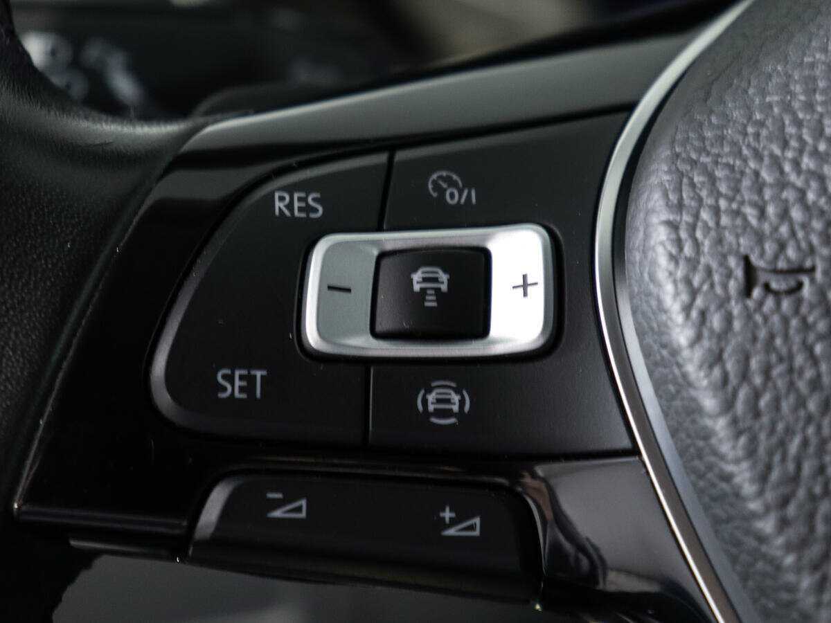 Б/У Фольксваген Тигуан 2018 года. Фото: #20