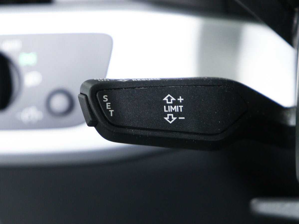 Б/У Ауди А4 2016 года. Фото: #19