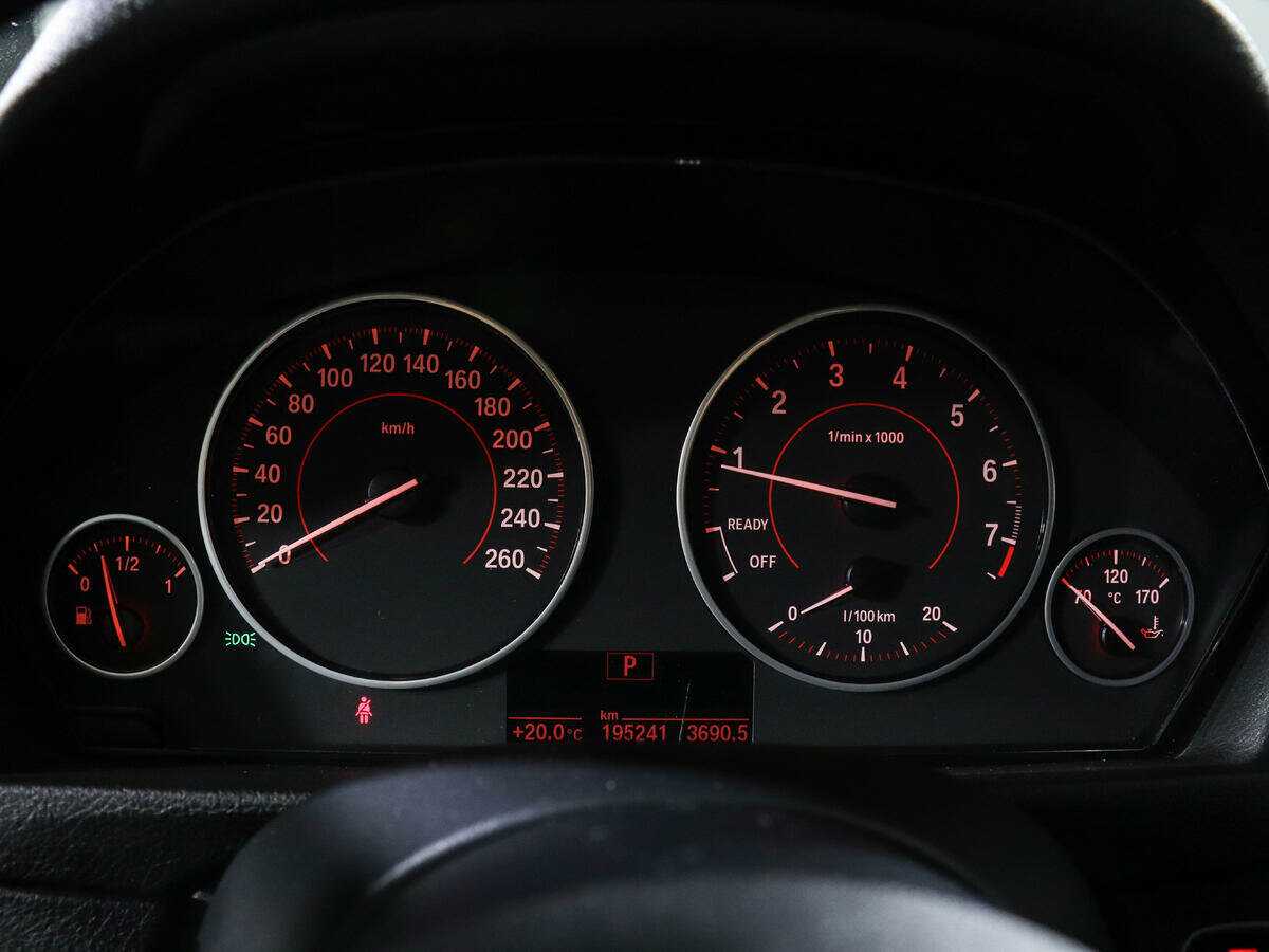 Б/У БМВ 3 серии 2015 года. Фото: #10