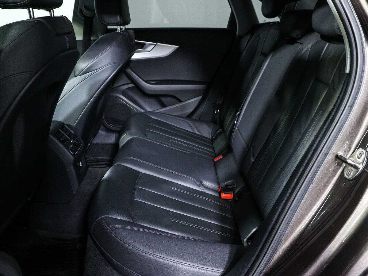 Б/У Ауди А4 2016 года. Фото: #9