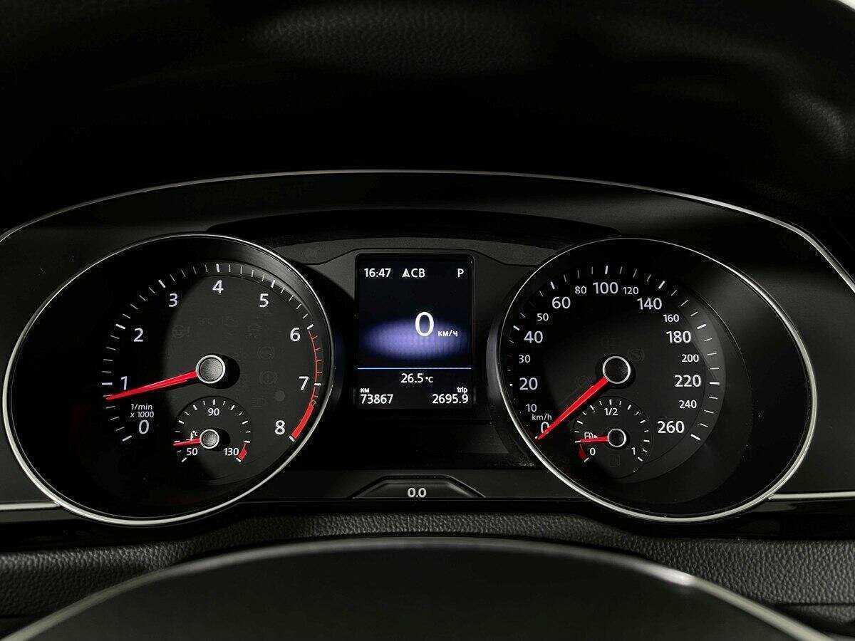 Б/У Фольксваген Пассат 2018 года. Фото: #8