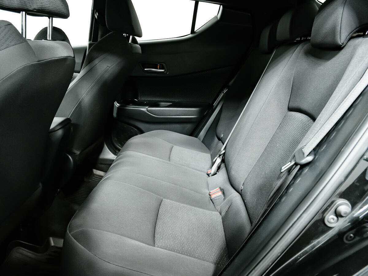 Б/У Тойота Ц-ШР 2018 года. Фото: #11