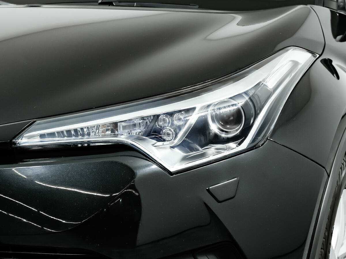 Б/У Тойота Ц-ШР 2018 года. Фото: #13