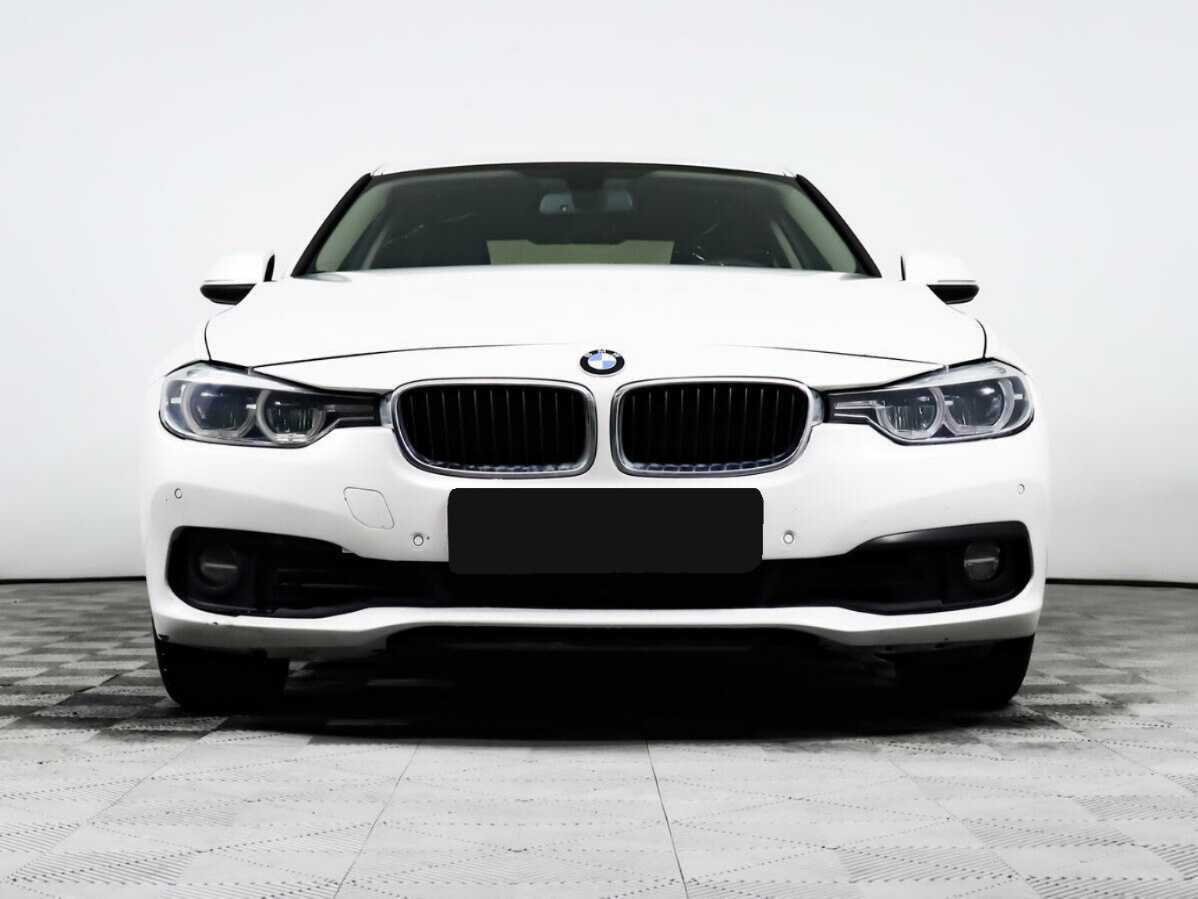 Б/У БМВ 3 серии 2018 года. Фото: #1